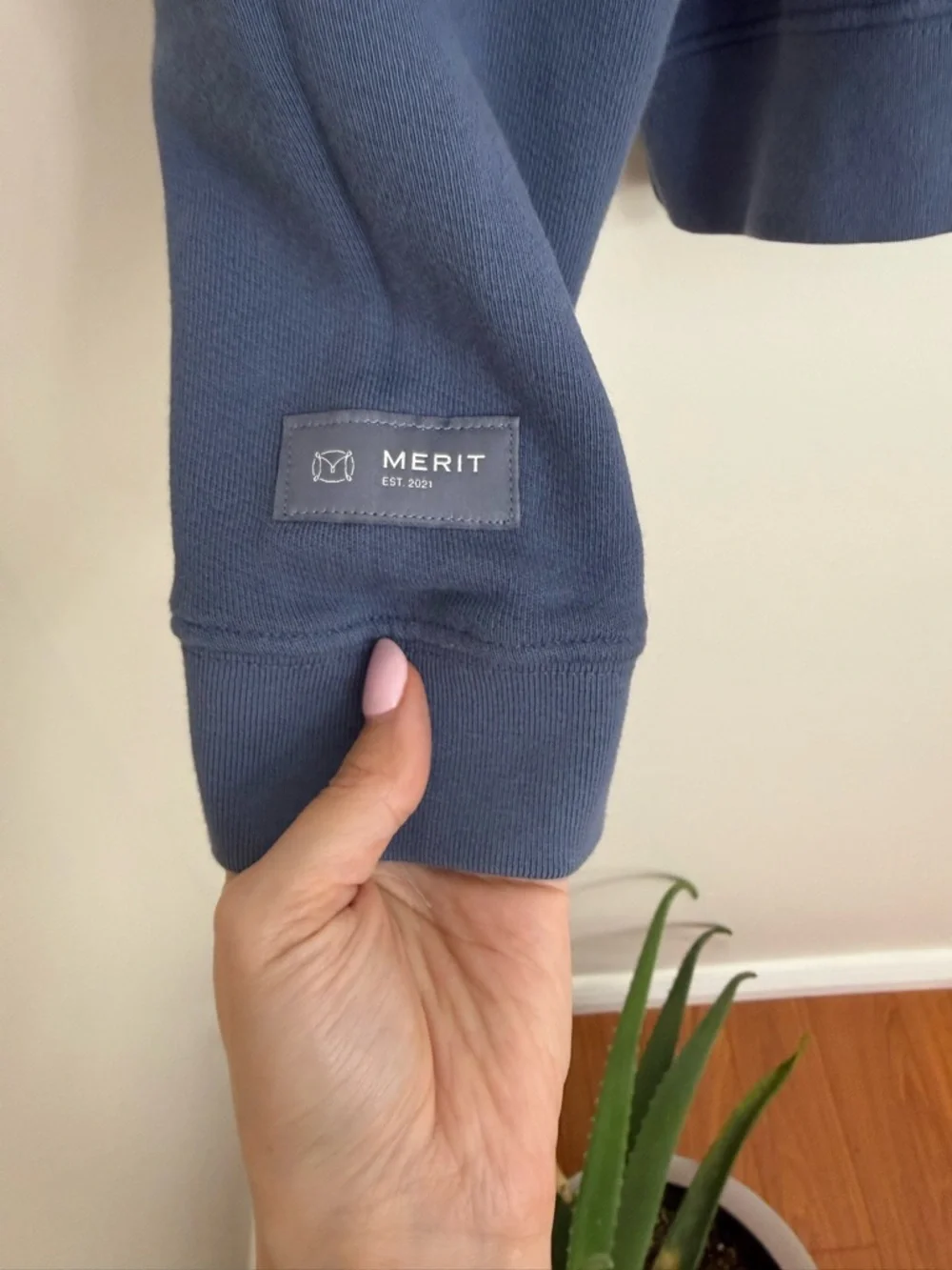 DONNI. Blue Crewneck Sweatshirt -brand new w tag. Limited made. - Picture 11 of 12